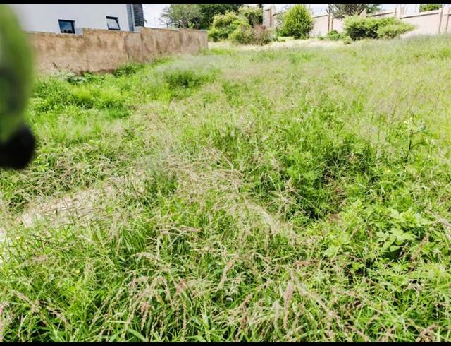 LAND FOR SALE IN WOODHILL ESTATE